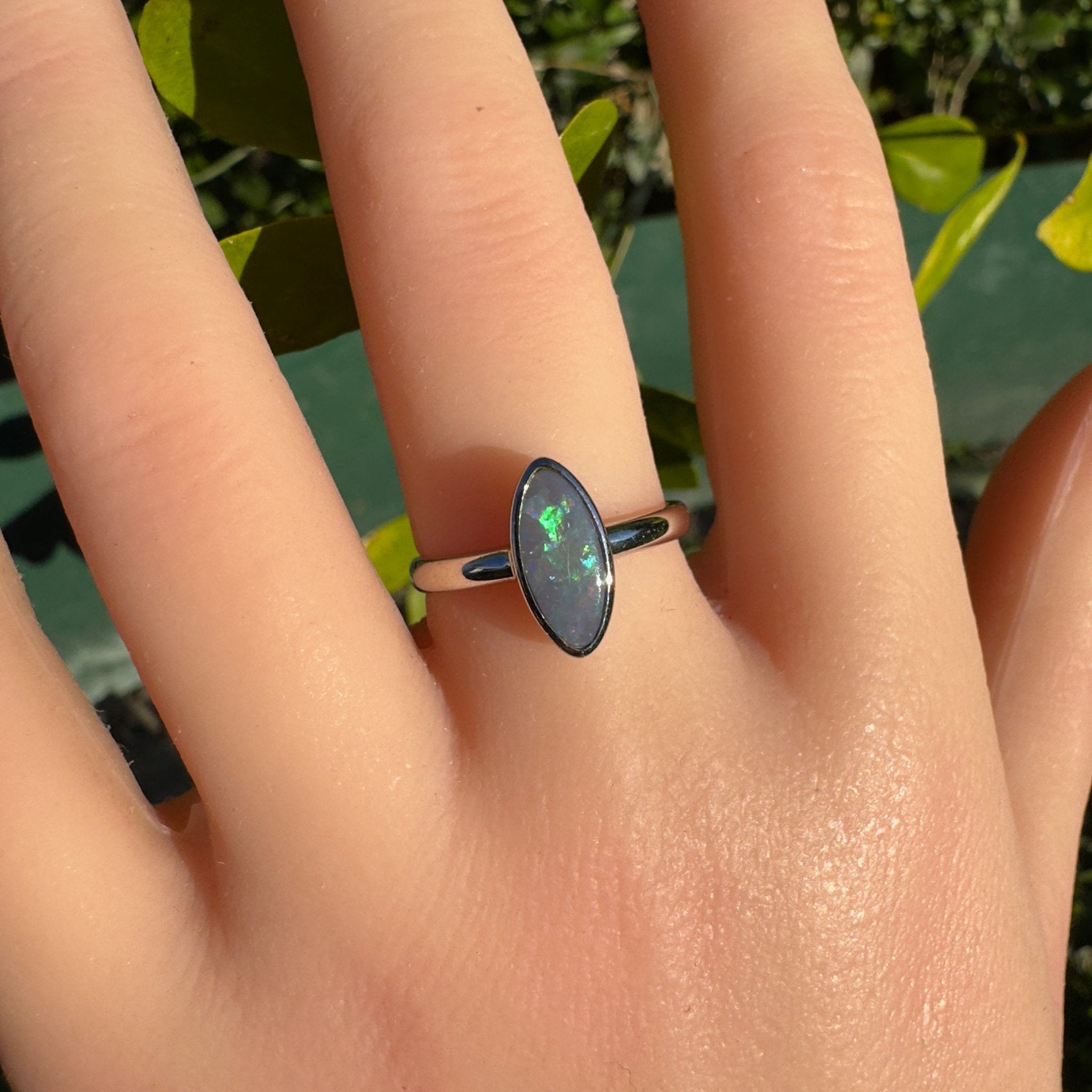 Lightning Loop ~ 0.96ct Solid Lightning Ridge Opal 925 Sterling Silver Ring