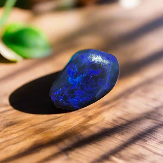 Lightning Ridge Black Opal 1.0carat Solid Hand - Cut