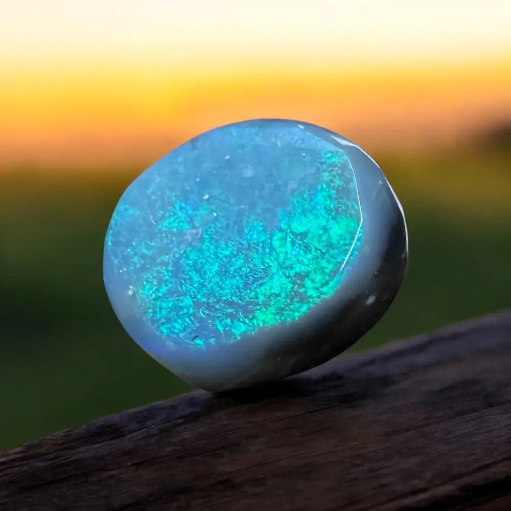 Lightning Ridge Black Opal 1.6carat Solid Hand - Cut