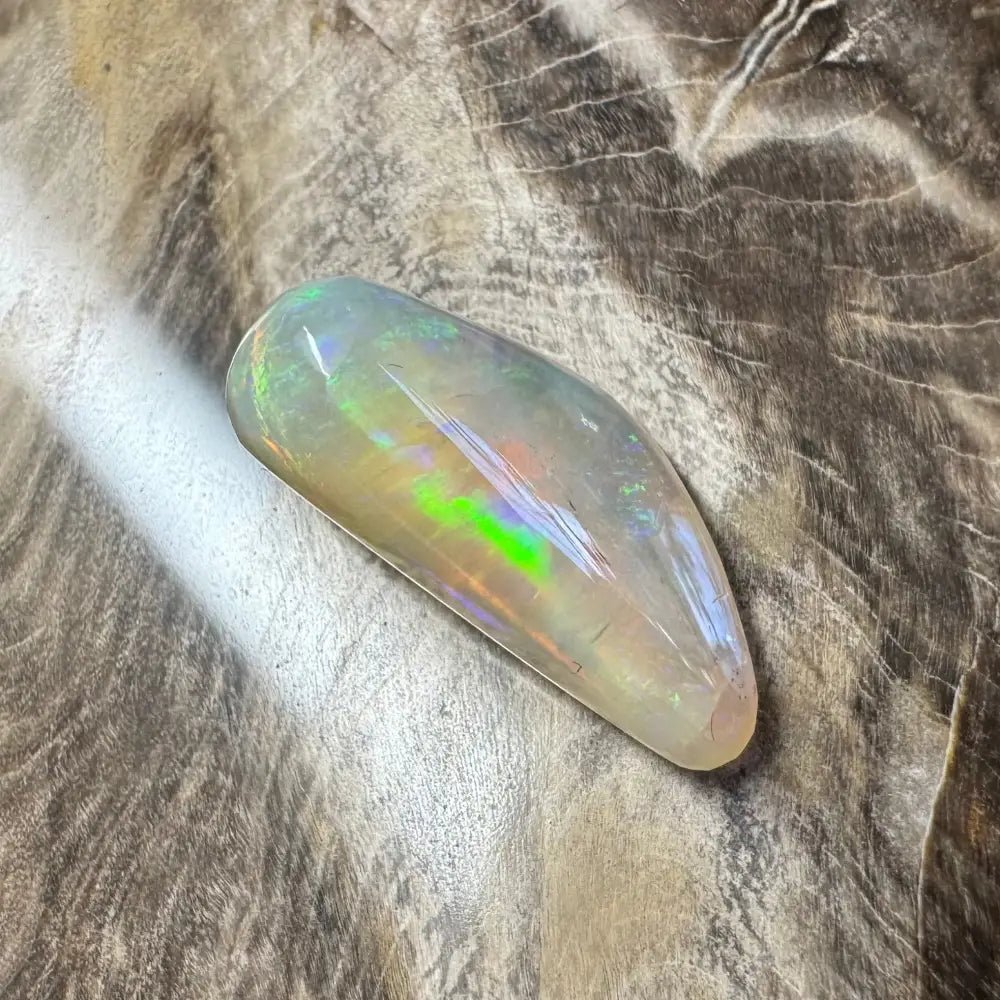 Lightning Ridge Crystal Opal 9carat Solid Hand - Cut