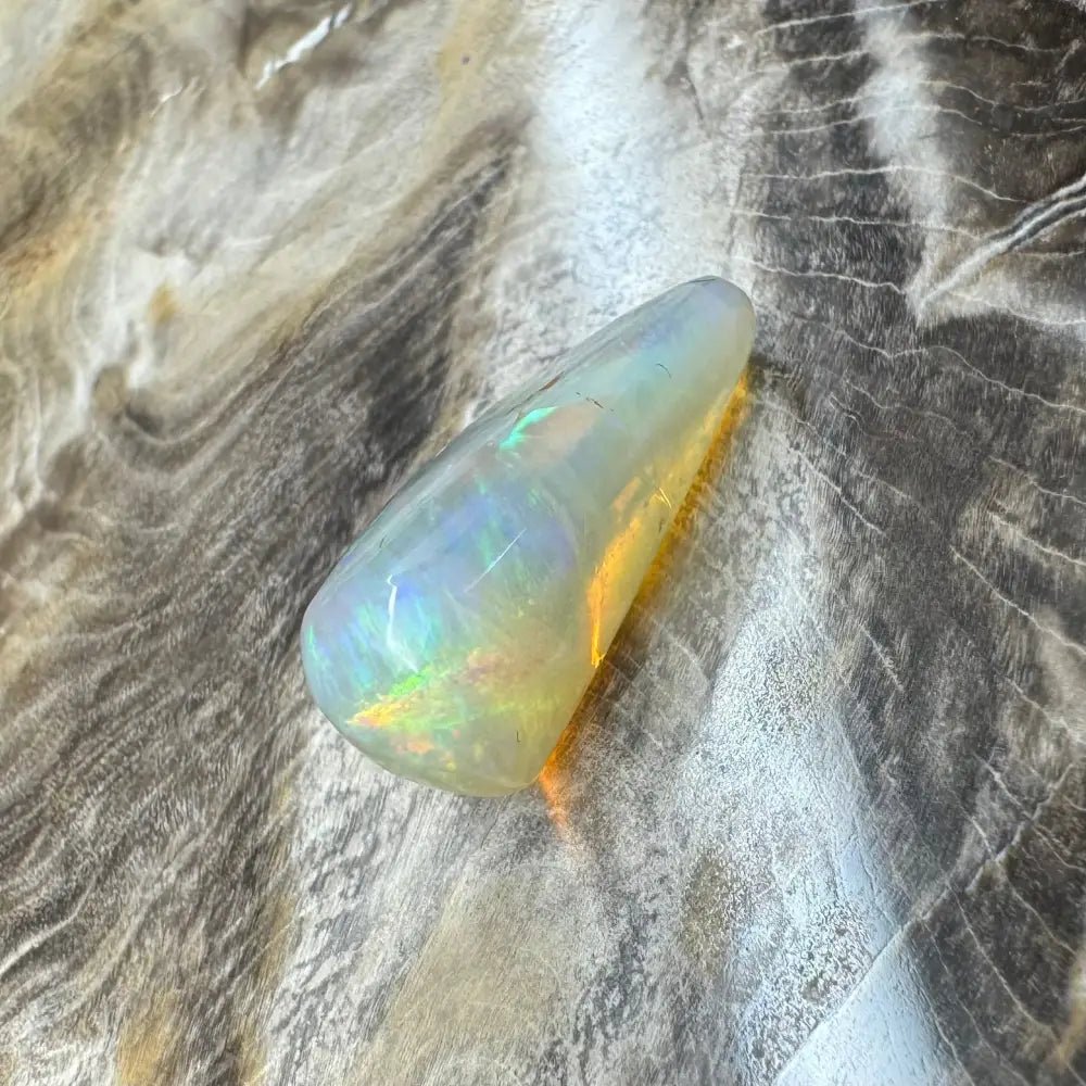 Lightning Ridge Crystal Opal 9carat Solid Hand - Cut