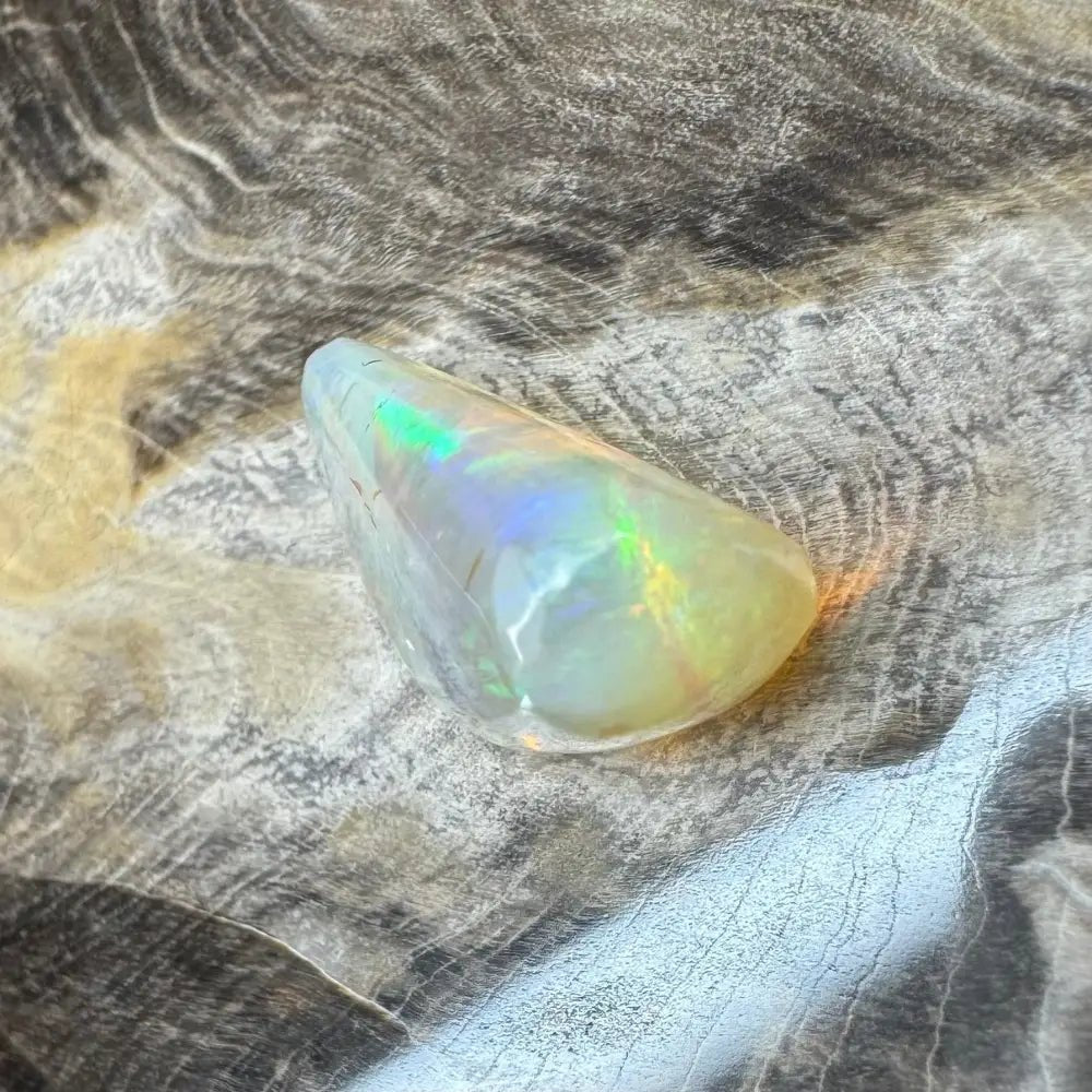 Lightning Ridge Crystal Opal 9carat Solid Hand - Cut
