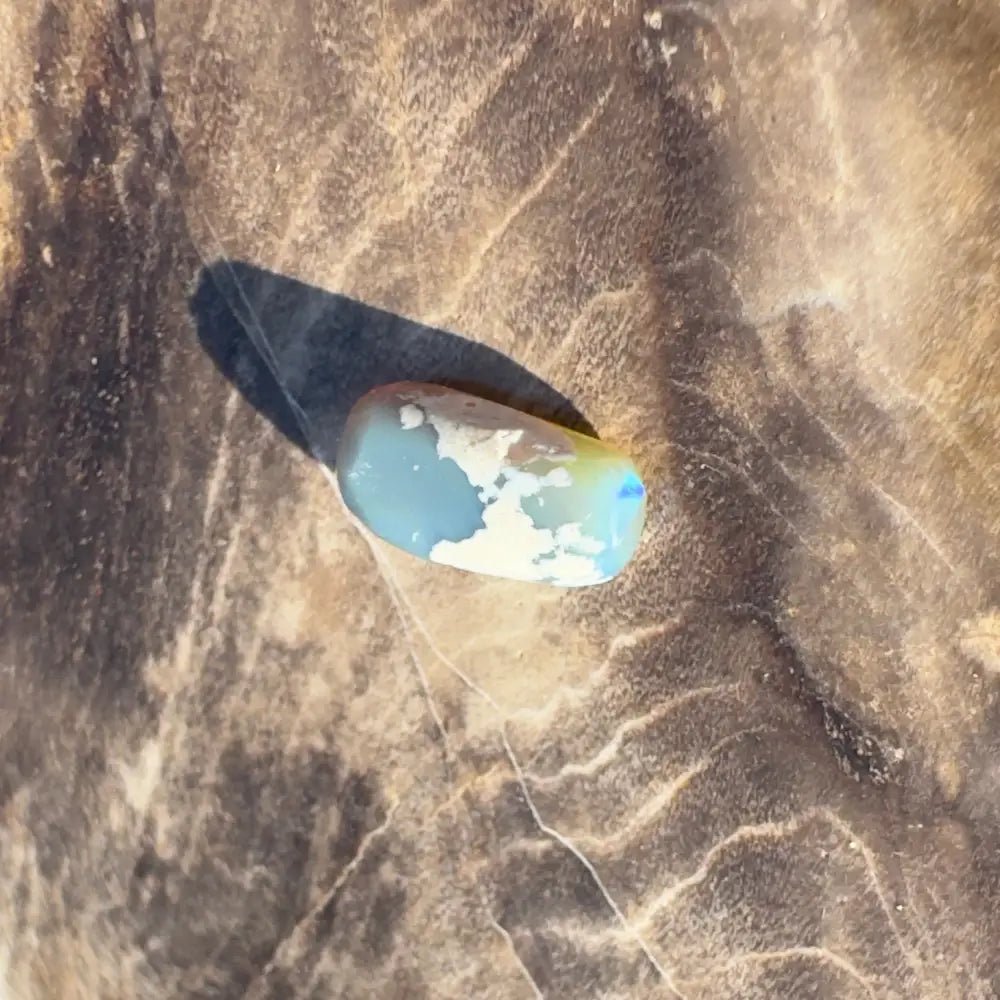 Lightning Ridge Opal 0.6carat Solid Hand - Cut