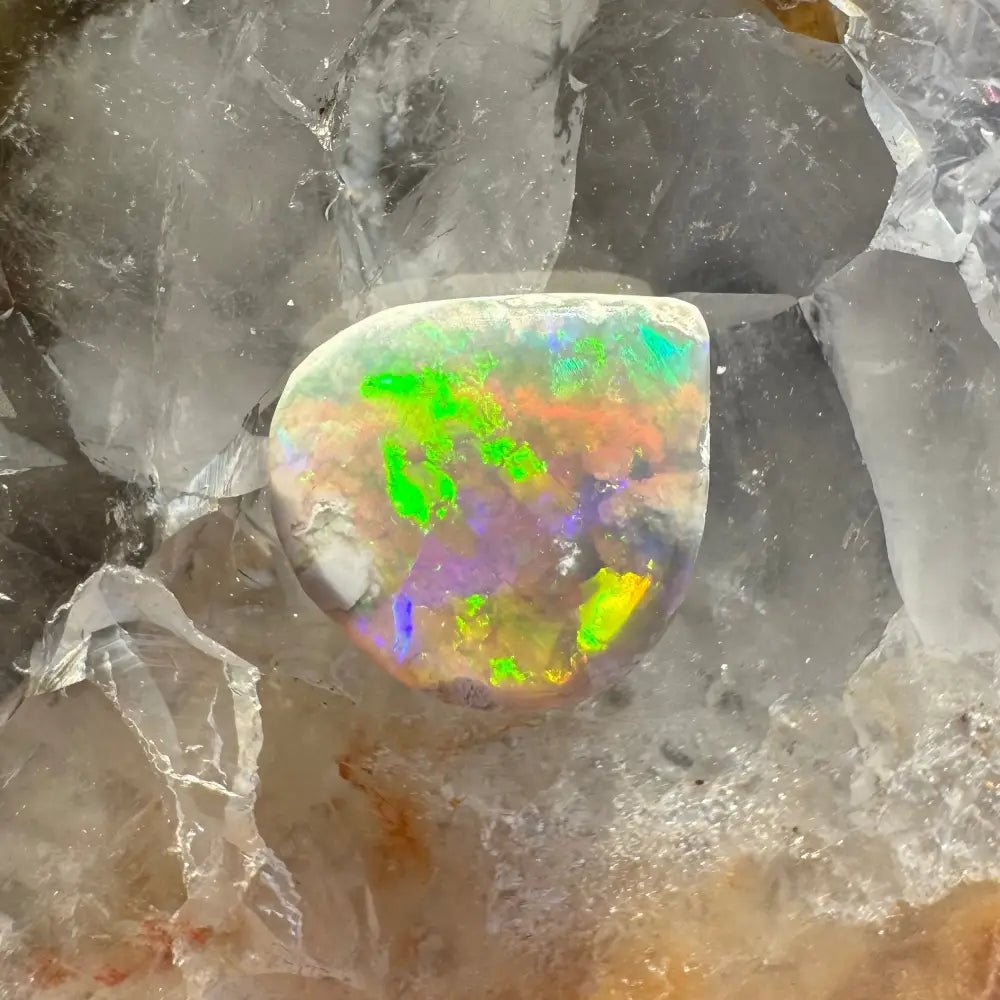 Lightning Ridge Opal 1.6carat Solid Hand - Cut