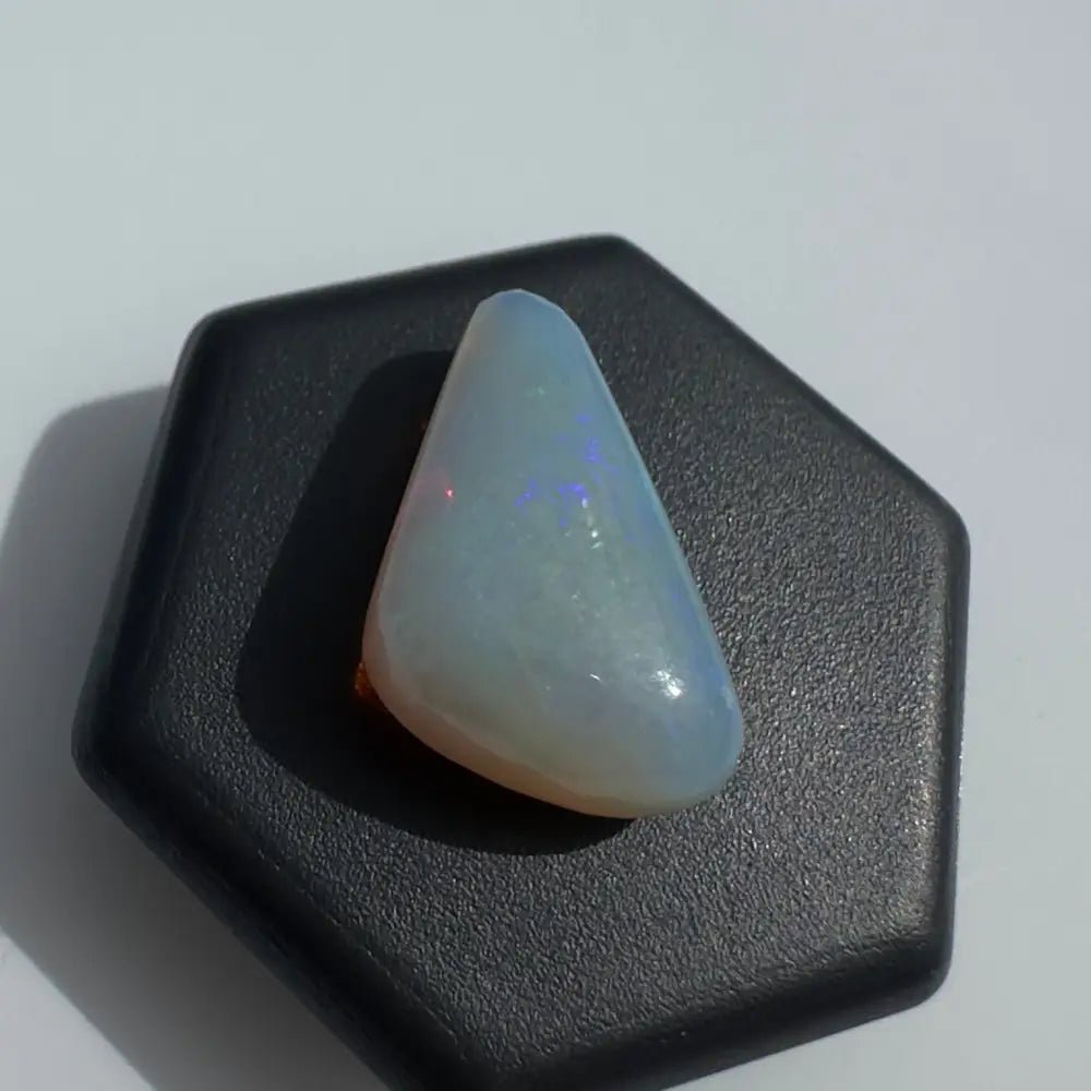 Lightning Ridge Opal 2.1carat Solid Hand - Cut