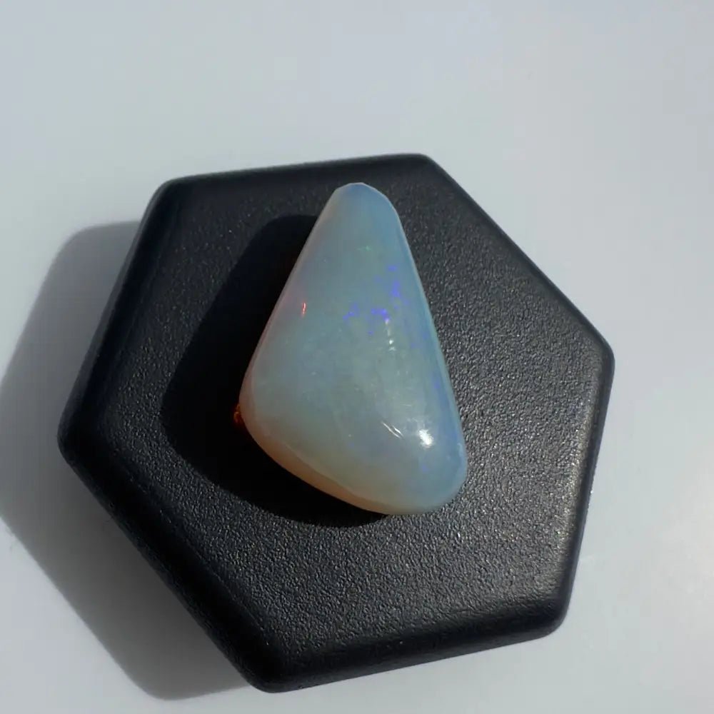 Lightning Ridge Opal 2.1carat Solid Hand - Cut