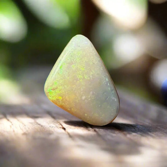 Lightning Ridge Opal 2.4carat Solid Hand - Cut