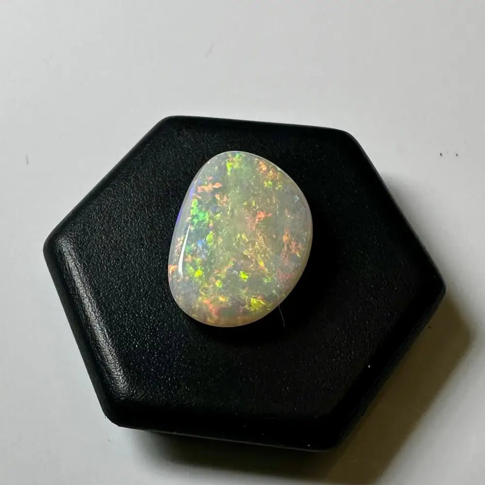 Lightning Ridge Opal 2.4carat Solid Hand - Cut