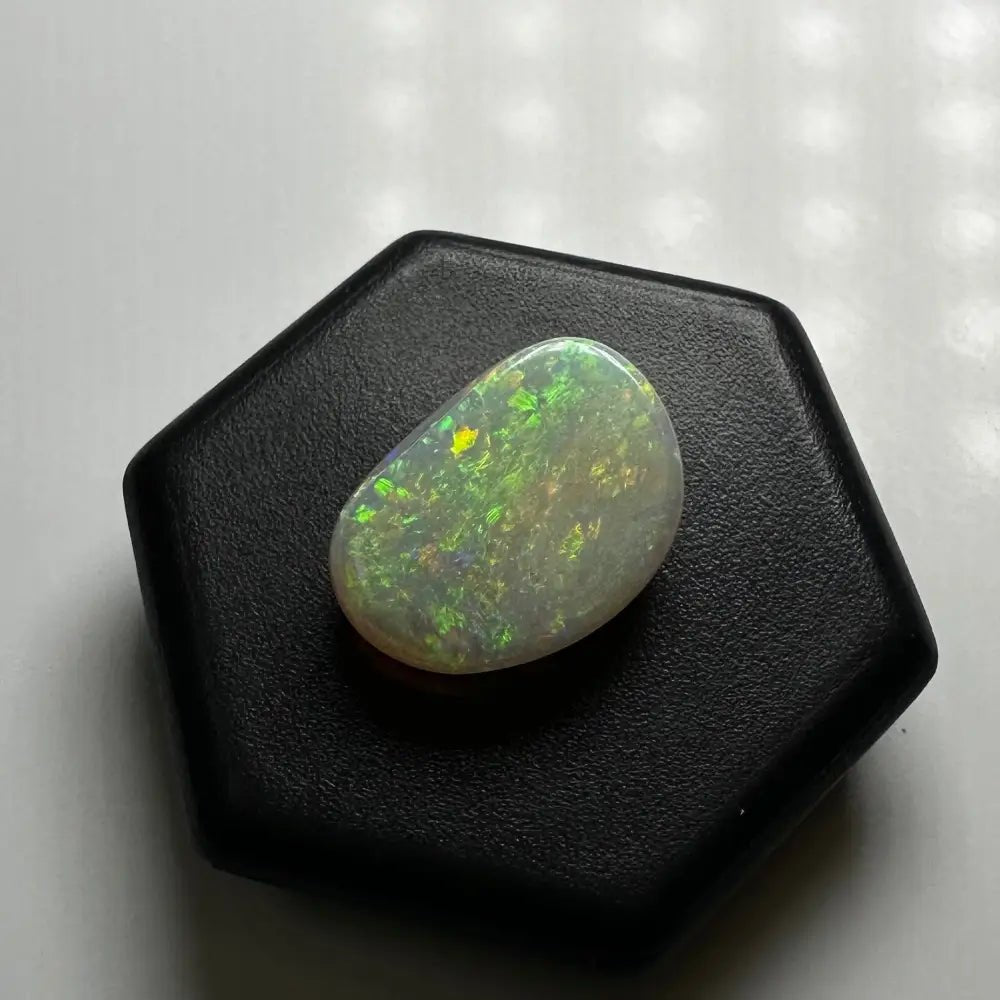 Lightning Ridge Opal 2.4carat Solid Hand - Cut