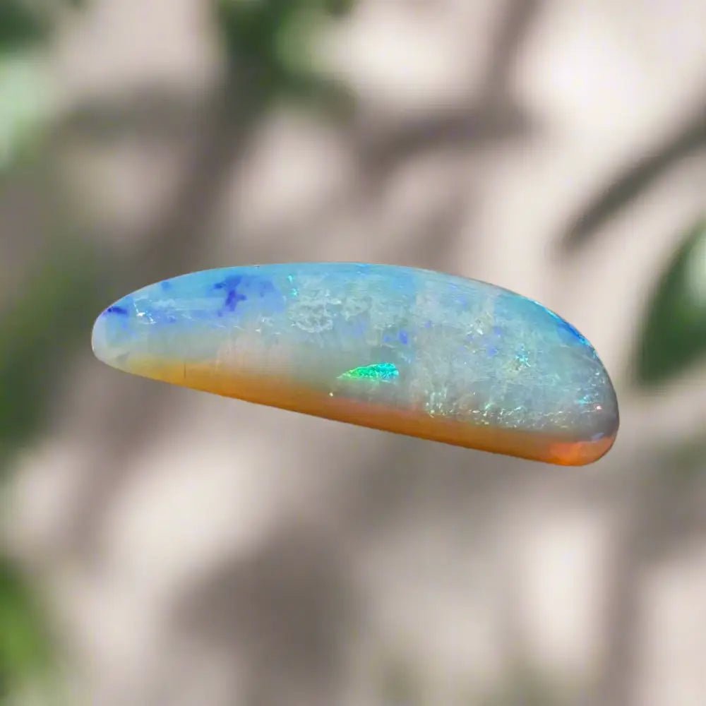 Lightning Ridge Opal 3.2carat Solid Hand - Cut