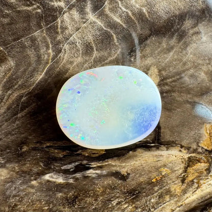 Lightning Ridge Opal 3.5carat Solid Hand - Cut
