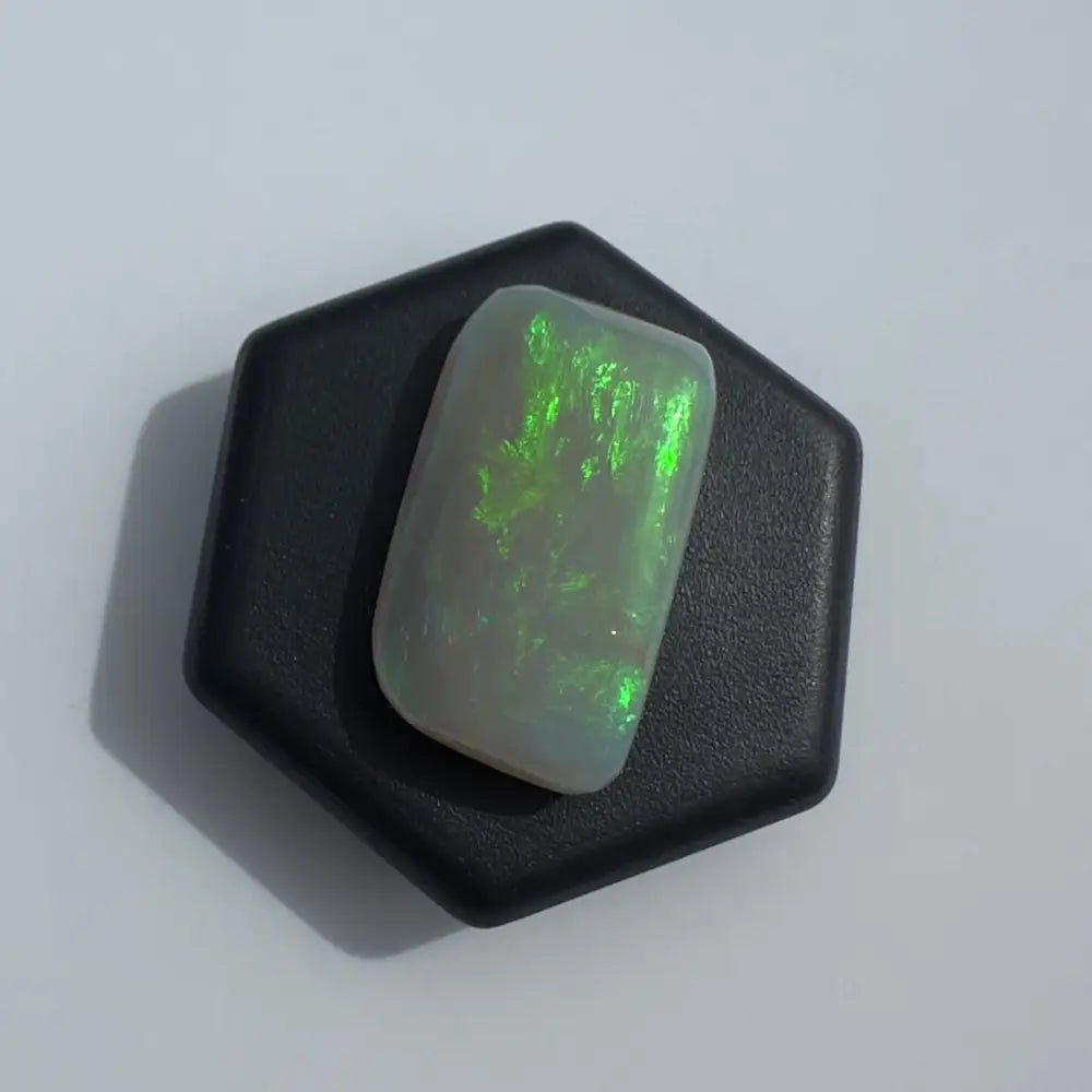 Lightning Ridge Opal 7.7 carat Solid Hand - Cut