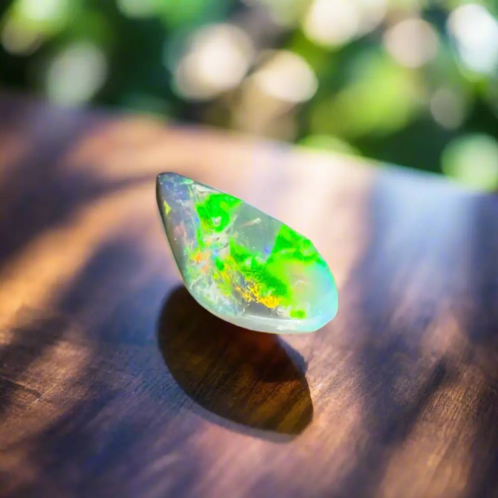 Lightning Ridge Semi Black Opal 0.4carat Solid Hand - Cut