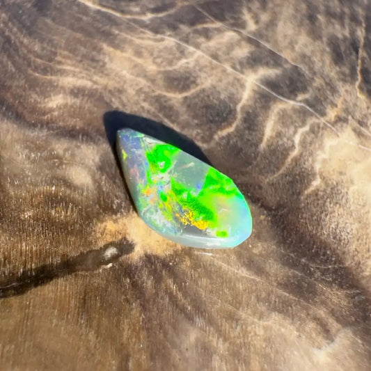 Lightning Ridge Semi Black Opal 0.4carat Solid Hand - Cut