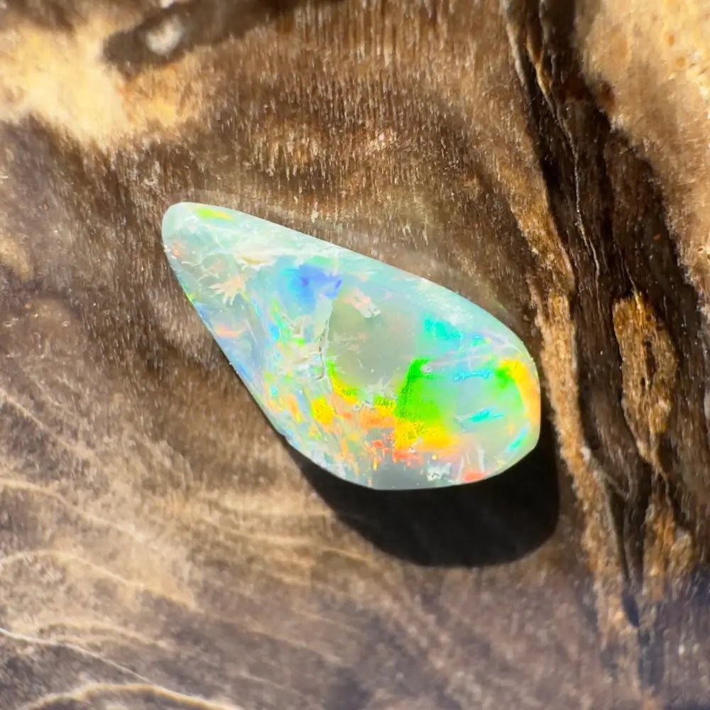 Lightning Ridge Semi Black Opal 0.4carat Solid Hand - Cut