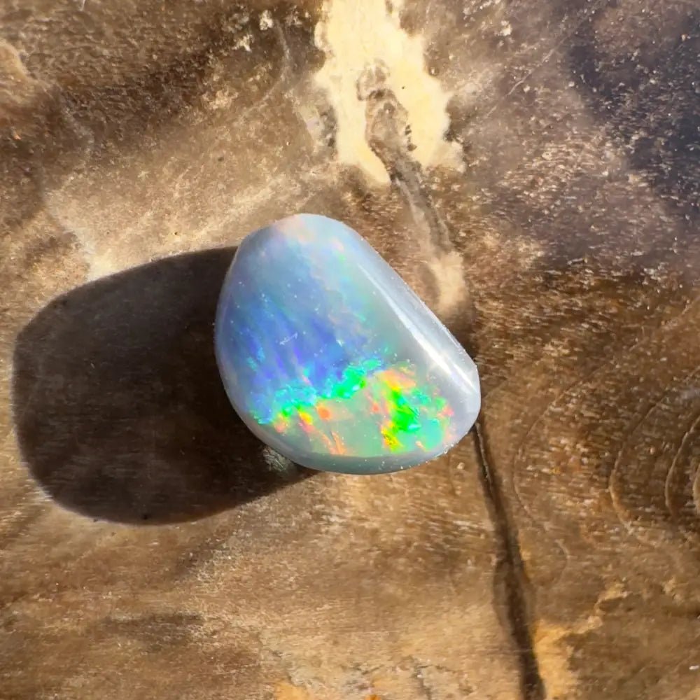 Lightning Ridge Semi Black Opal 0.8carat Solid Hand - Cut