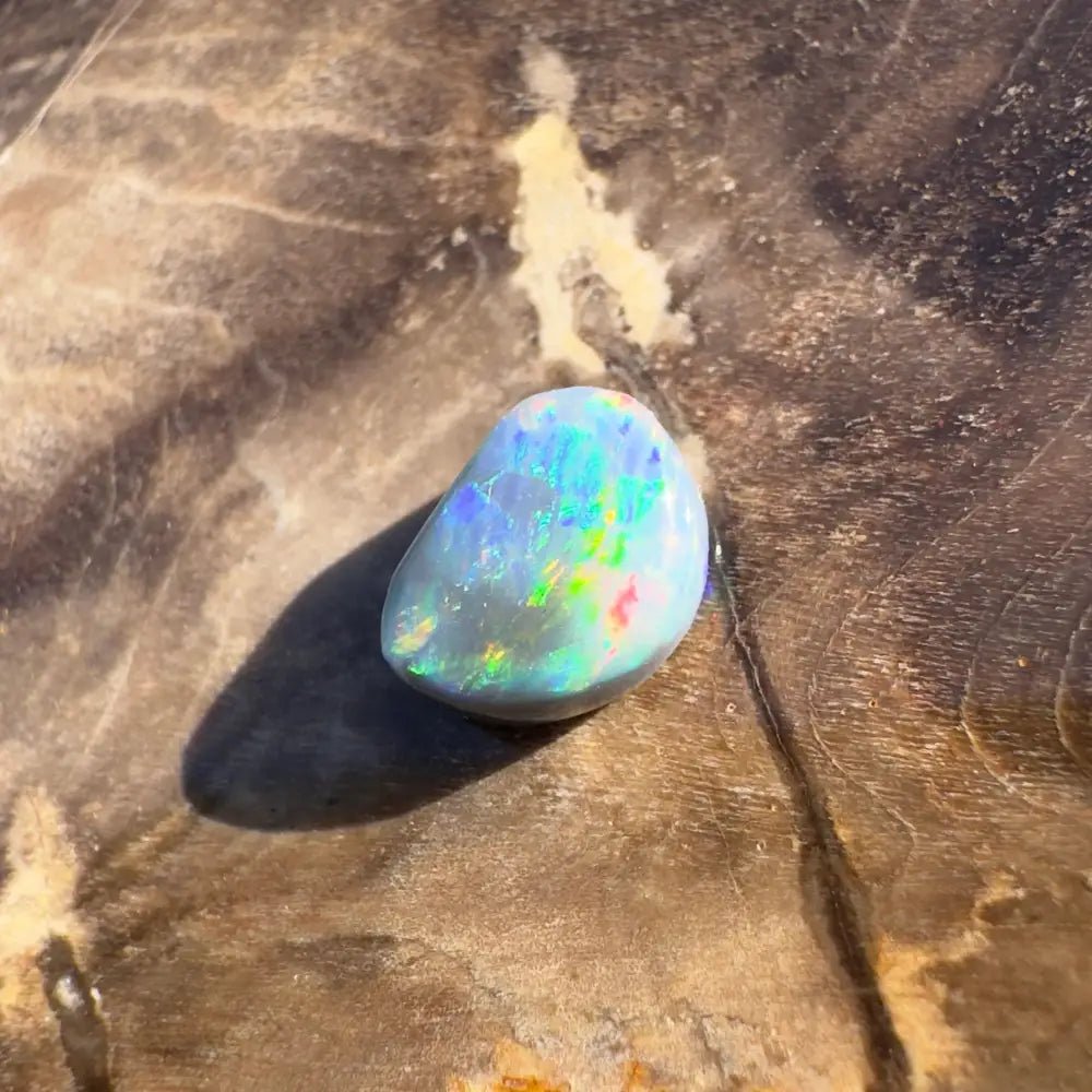 Lightning Ridge Semi Black Opal 0.8carat Solid Hand - Cut