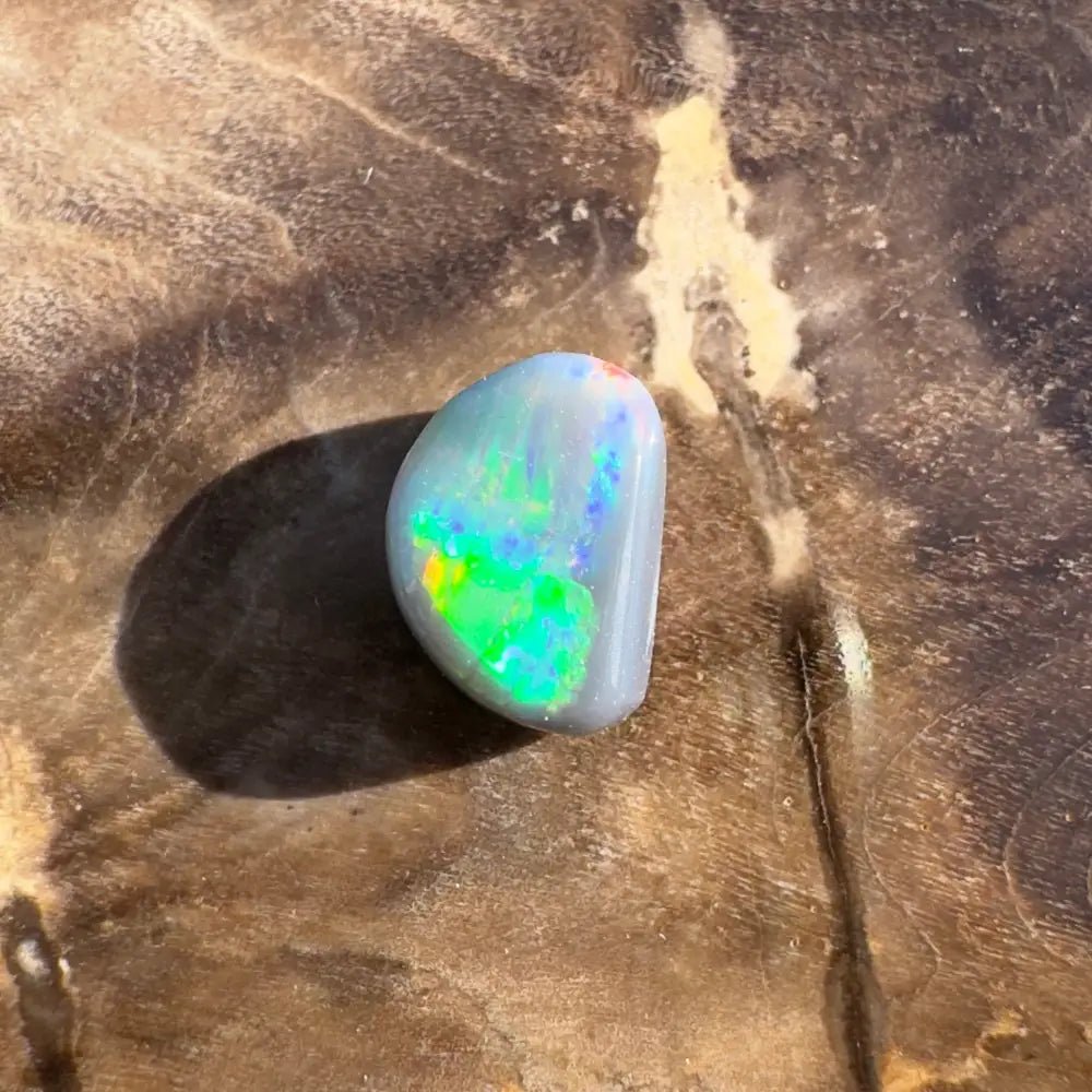 Lightning Ridge Semi Black Opal 0.8carat Solid Hand - Cut