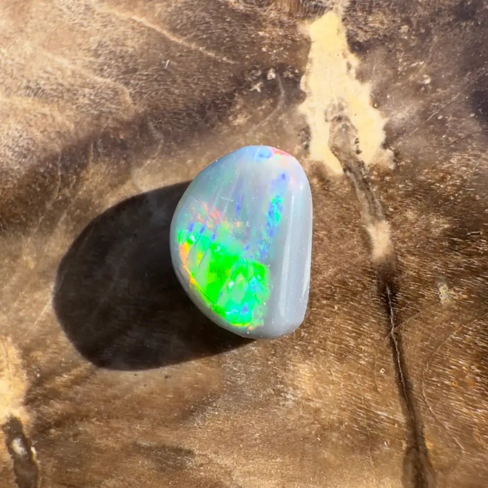 Lightning Ridge Semi Black Opal 0.8carat Solid Hand - Cut