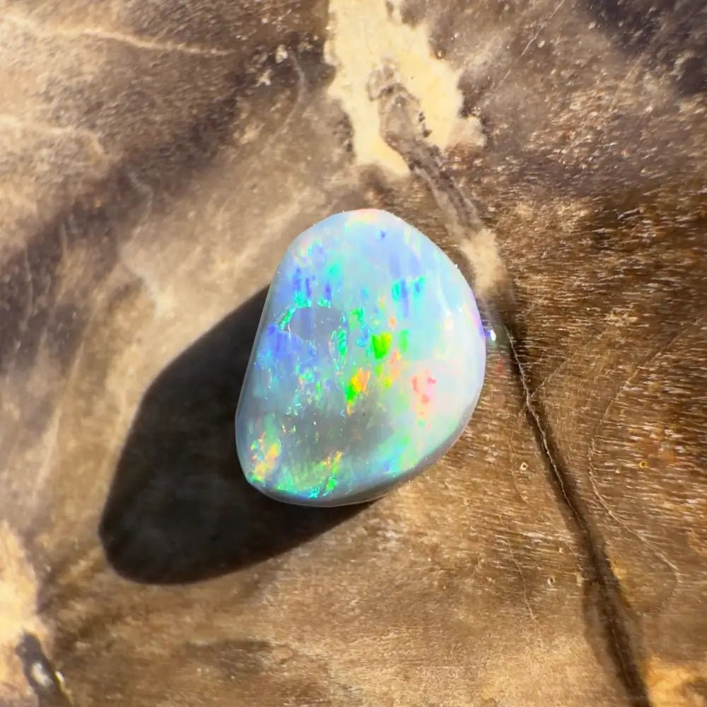 Lightning Ridge Semi Black Opal 0.8carat Solid Hand - Cut