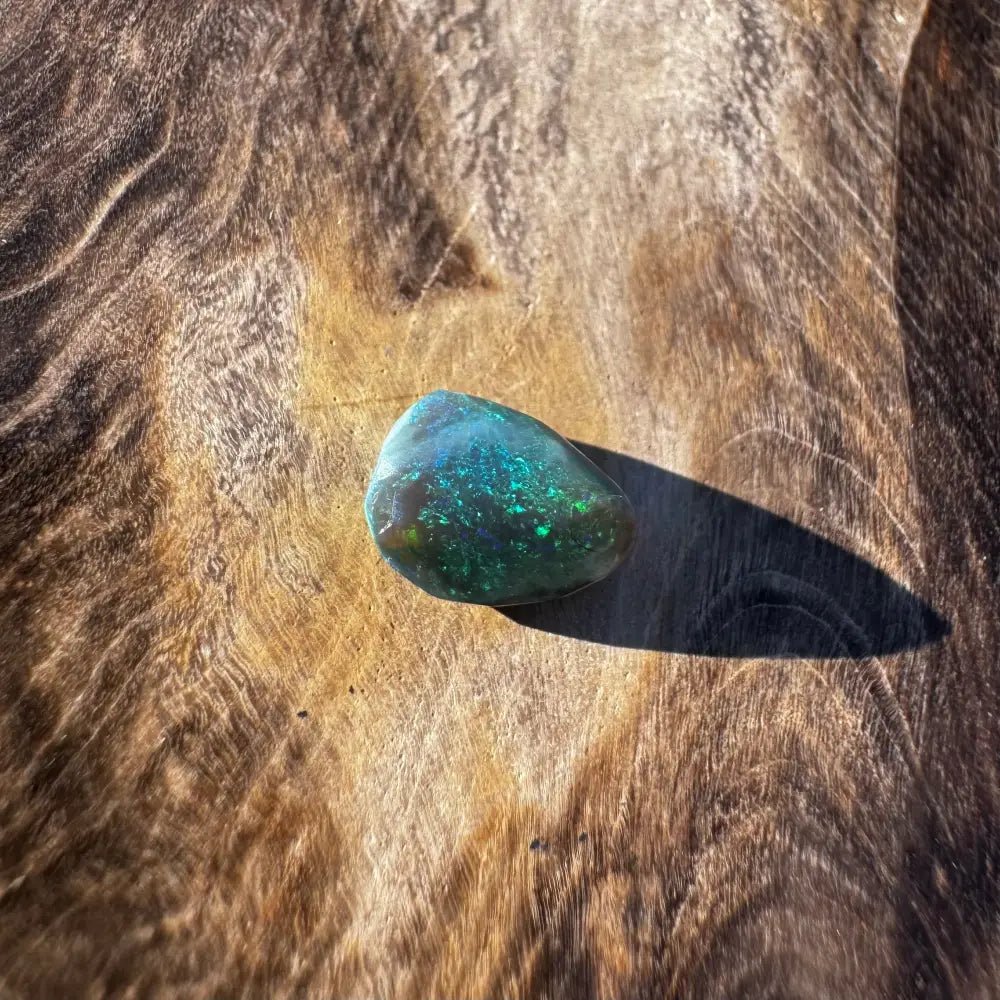 Lightning Ridge Semi Black Opal 0.8carat Solid Hand - Cut