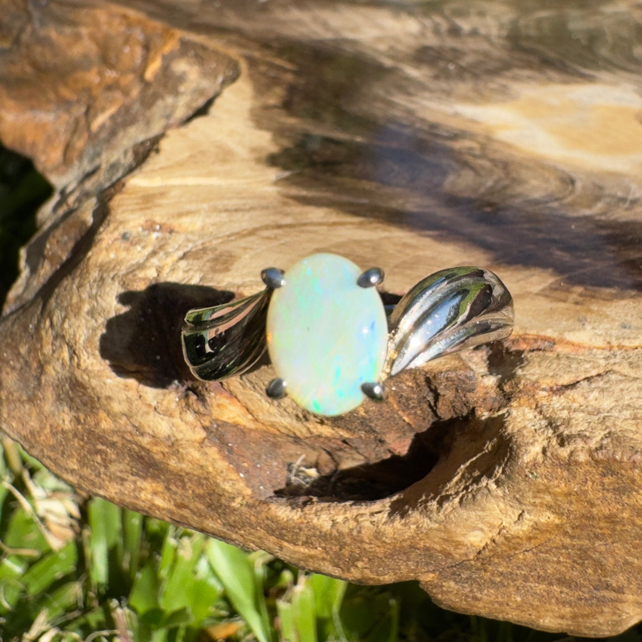 Lightning Ridge Whisper – Solid Lightning Ridge Opal 925 Sterling Silver Ring