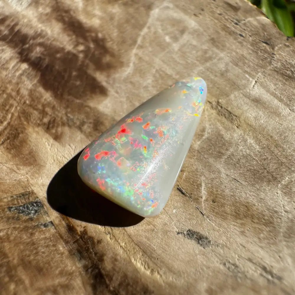 Lightning Ridge White Opal 3.2carat Solid Hand - Cut