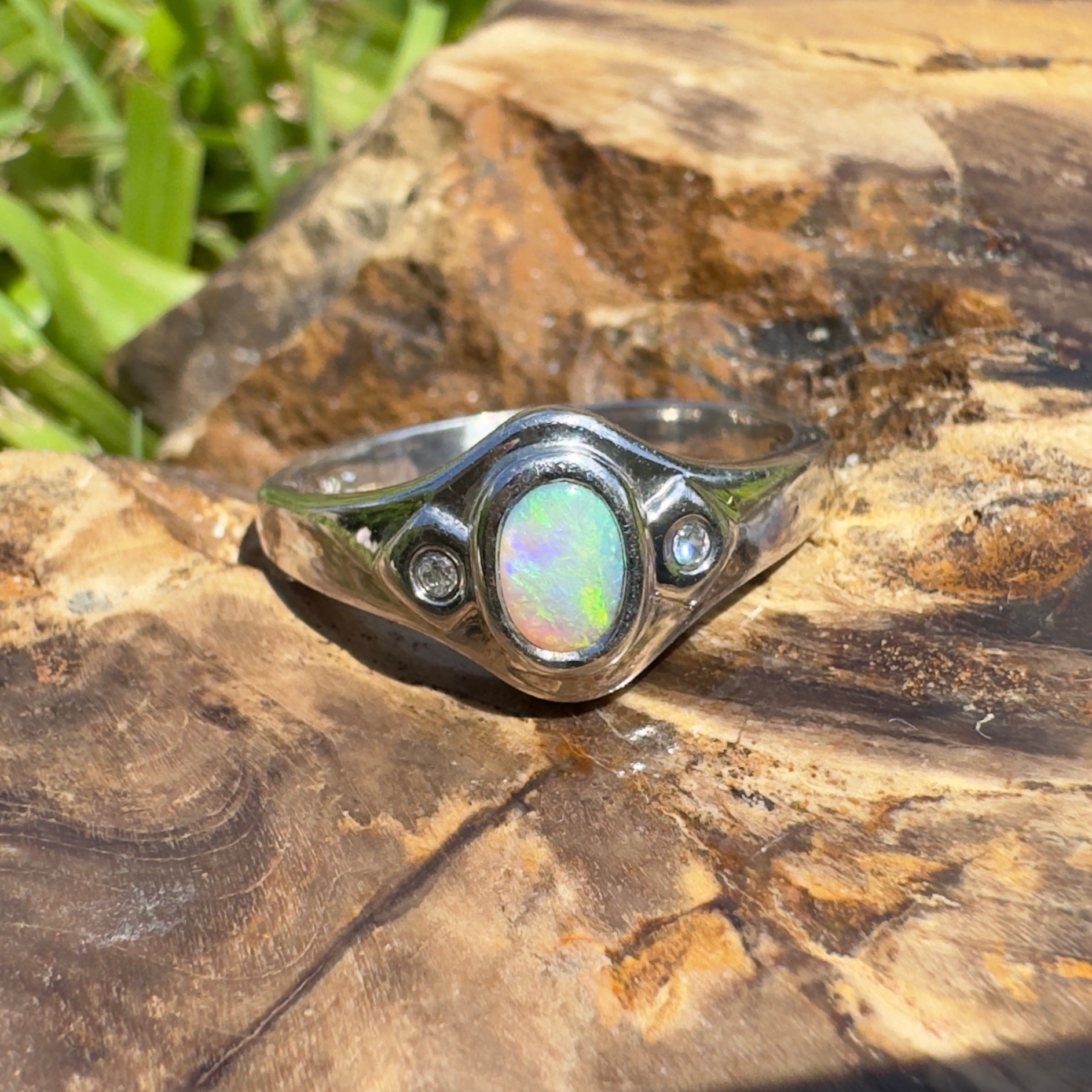 Lord Howe Island Greenlight – 0.4ct Solid Lightning Ridge Crystal Opal 925 Sterling Silver Ring
