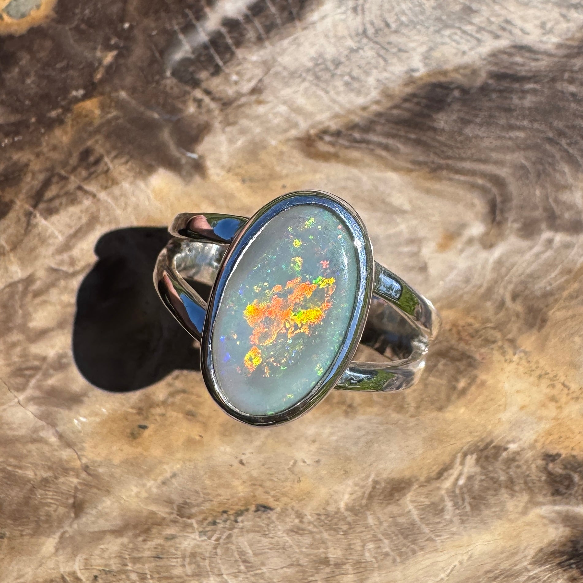 Mintabie Radiance – 3.00ct Solid Mintabie Opal 925 Sterling Silver Ring