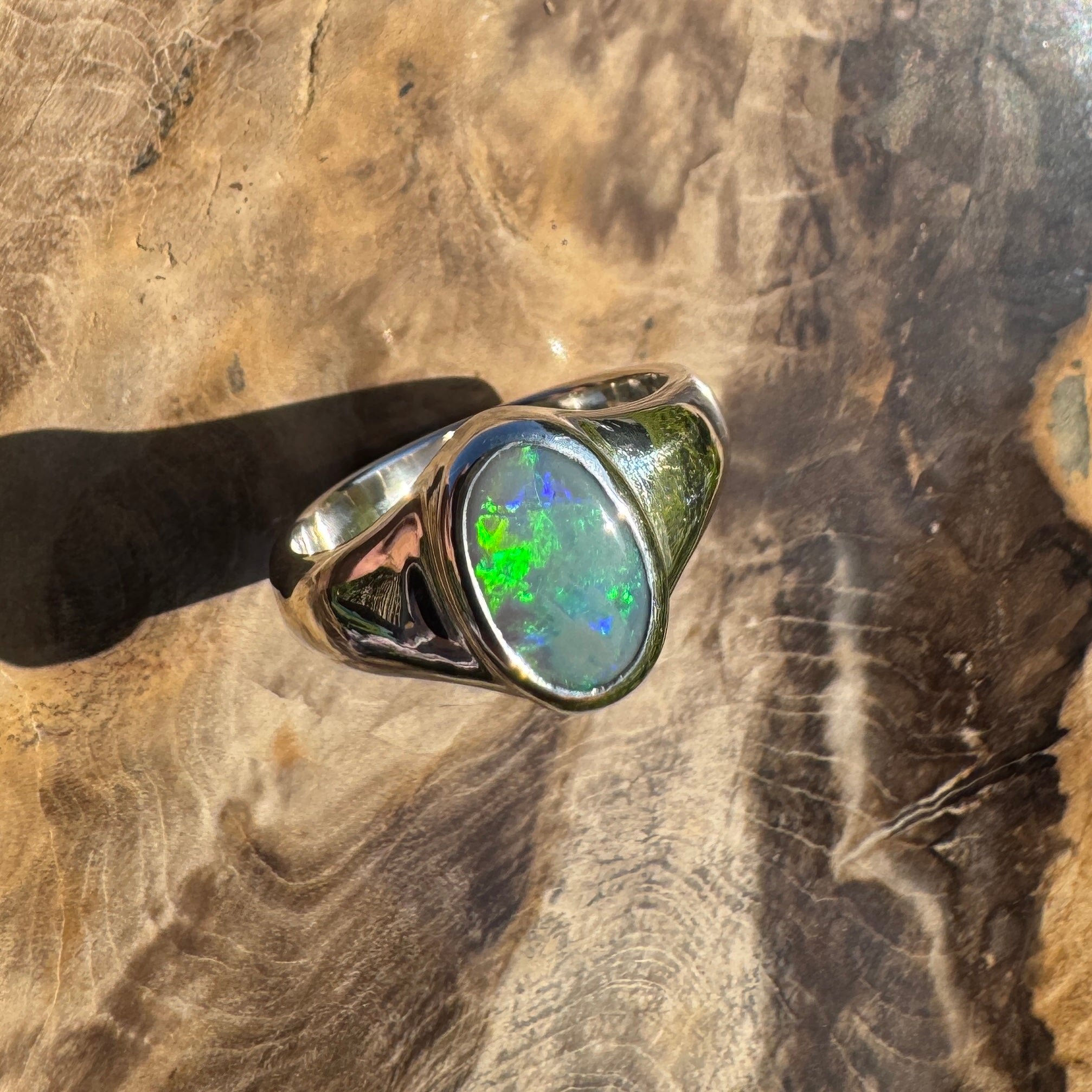 Moreton Glow – 1ct Solid Lightning Ridge Opal 925 Sterling Silver Ring