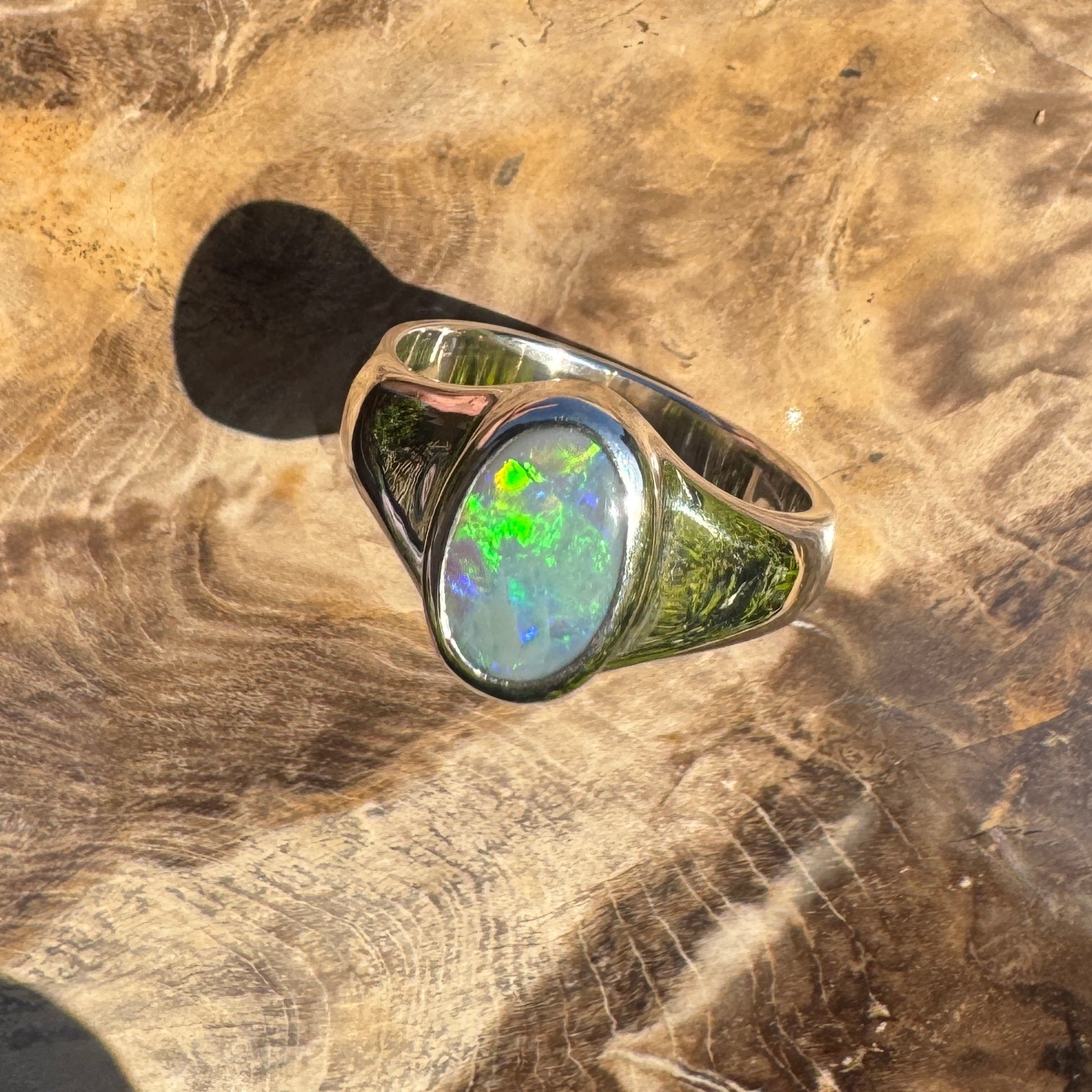 Moreton Glow – 1ct Solid Lightning Ridge Opal 925 Sterling Silver Ring