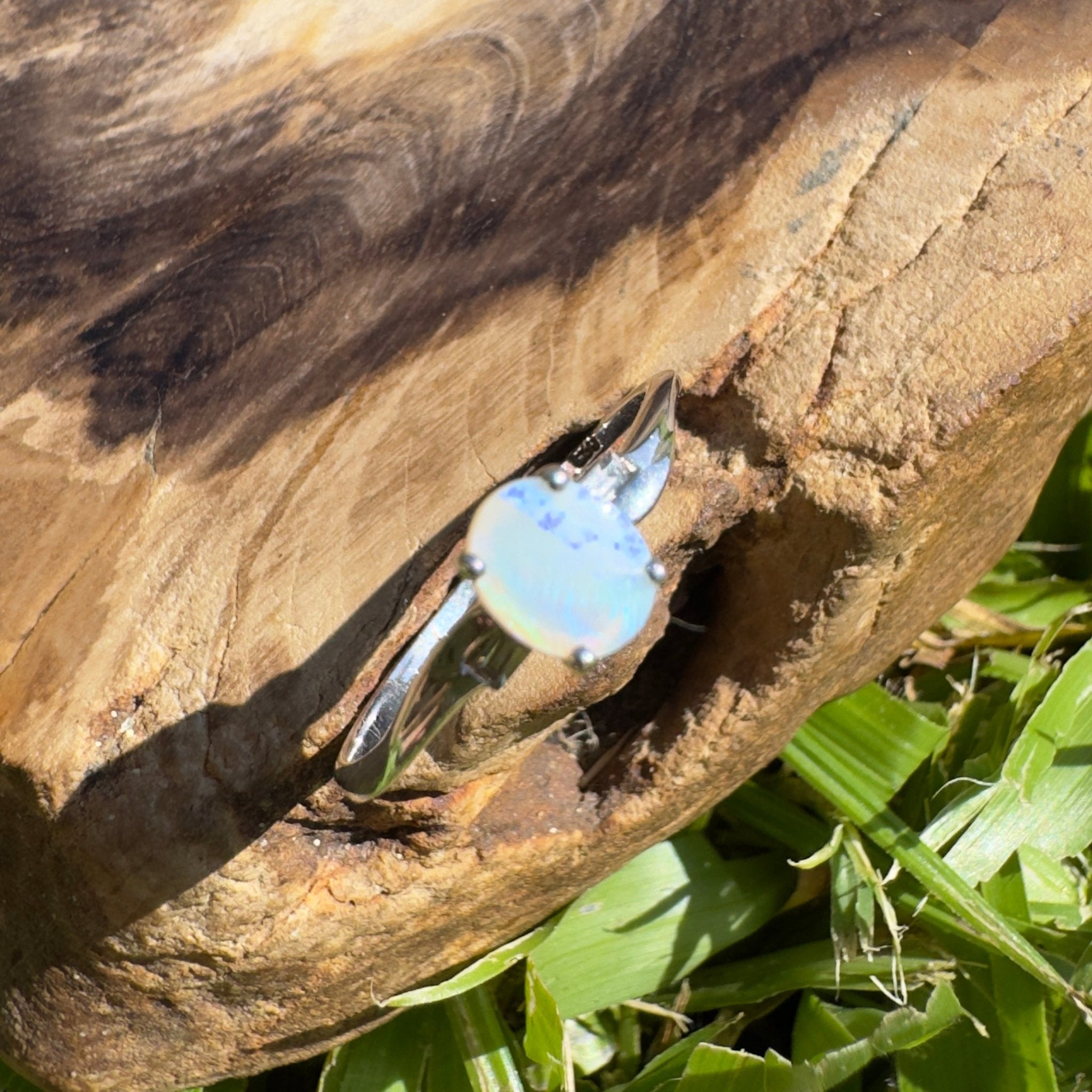 Mornington Gleam ~ 0.5ct Solid Coober Pedy Opal 925 Silver Ring