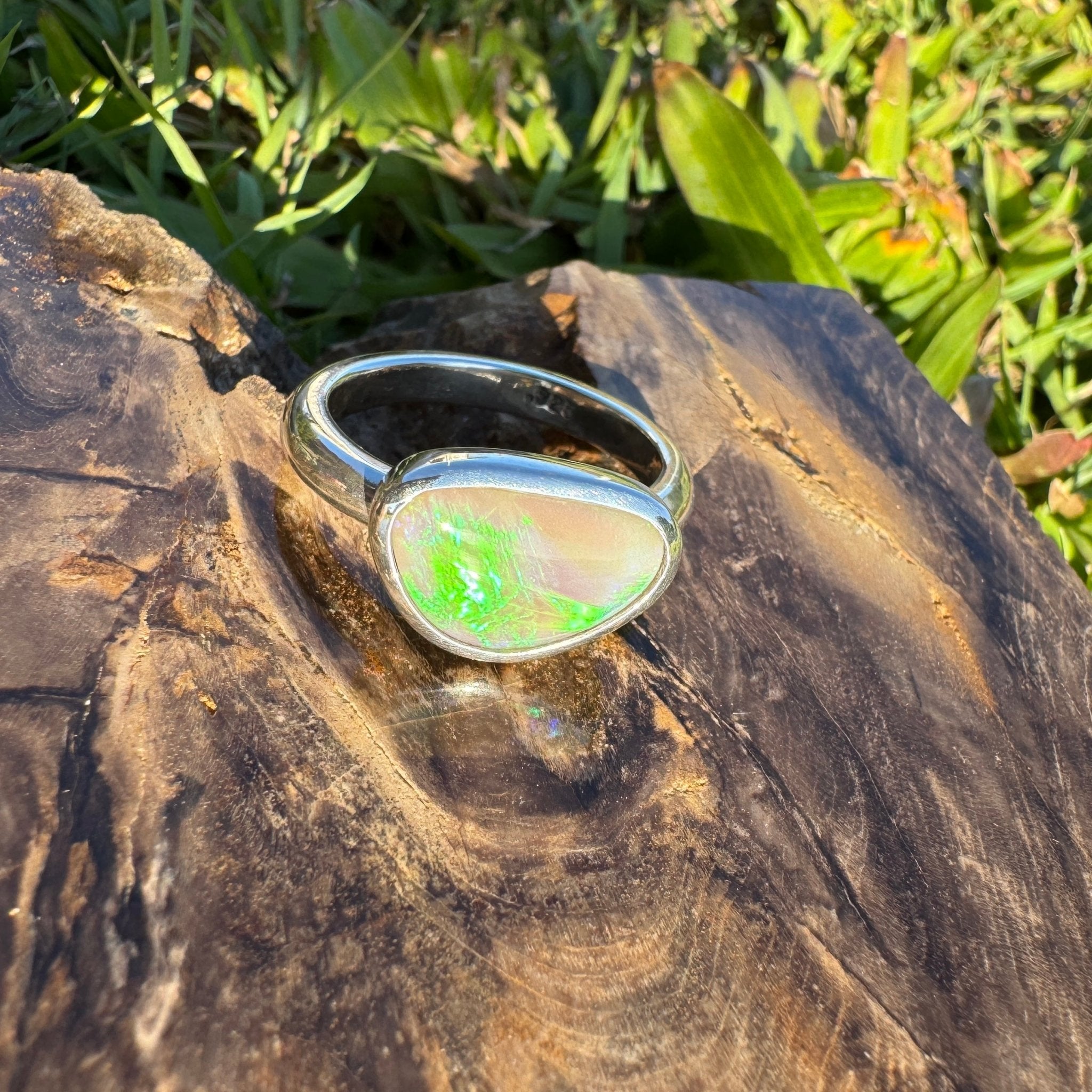 Mornington Tide – 2.5ct Solid Lightning Ridge Crystal Opal 925 Sterling Silver Ring