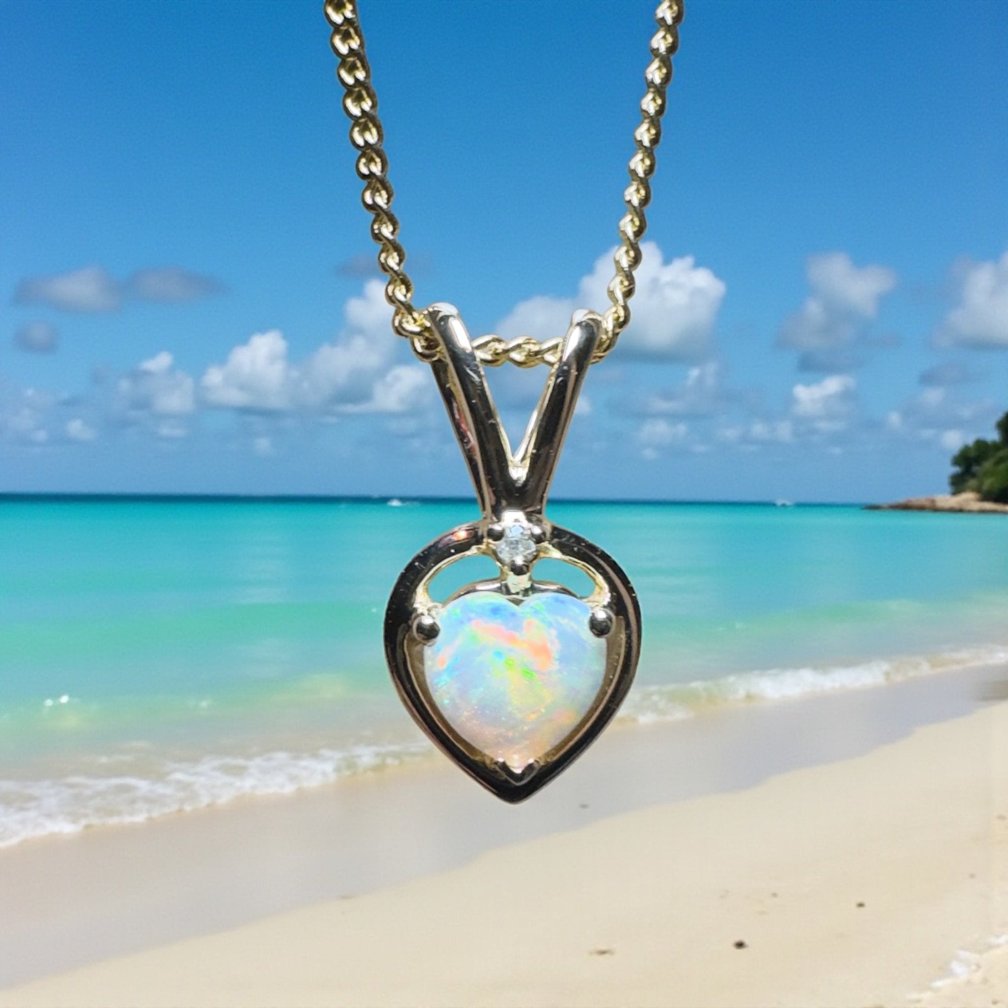 Mundi Mundi Love ~ 9ct Solid Yellow Gold 0.4ct Coober Pedy Opal Pendant