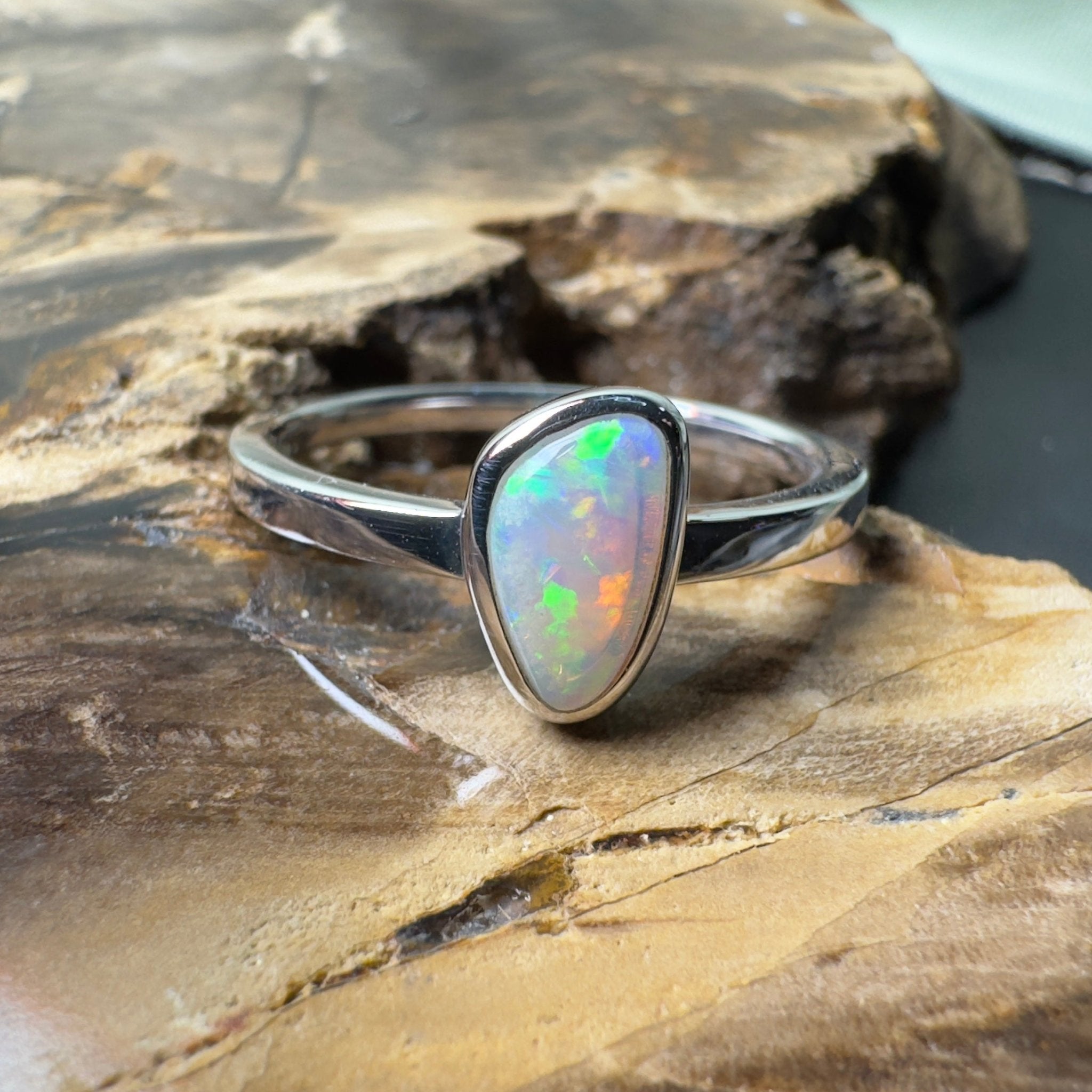 Oodnadatta Light ~ 0.5ct Solid Coober Pedy Opal 925 Silver Ring