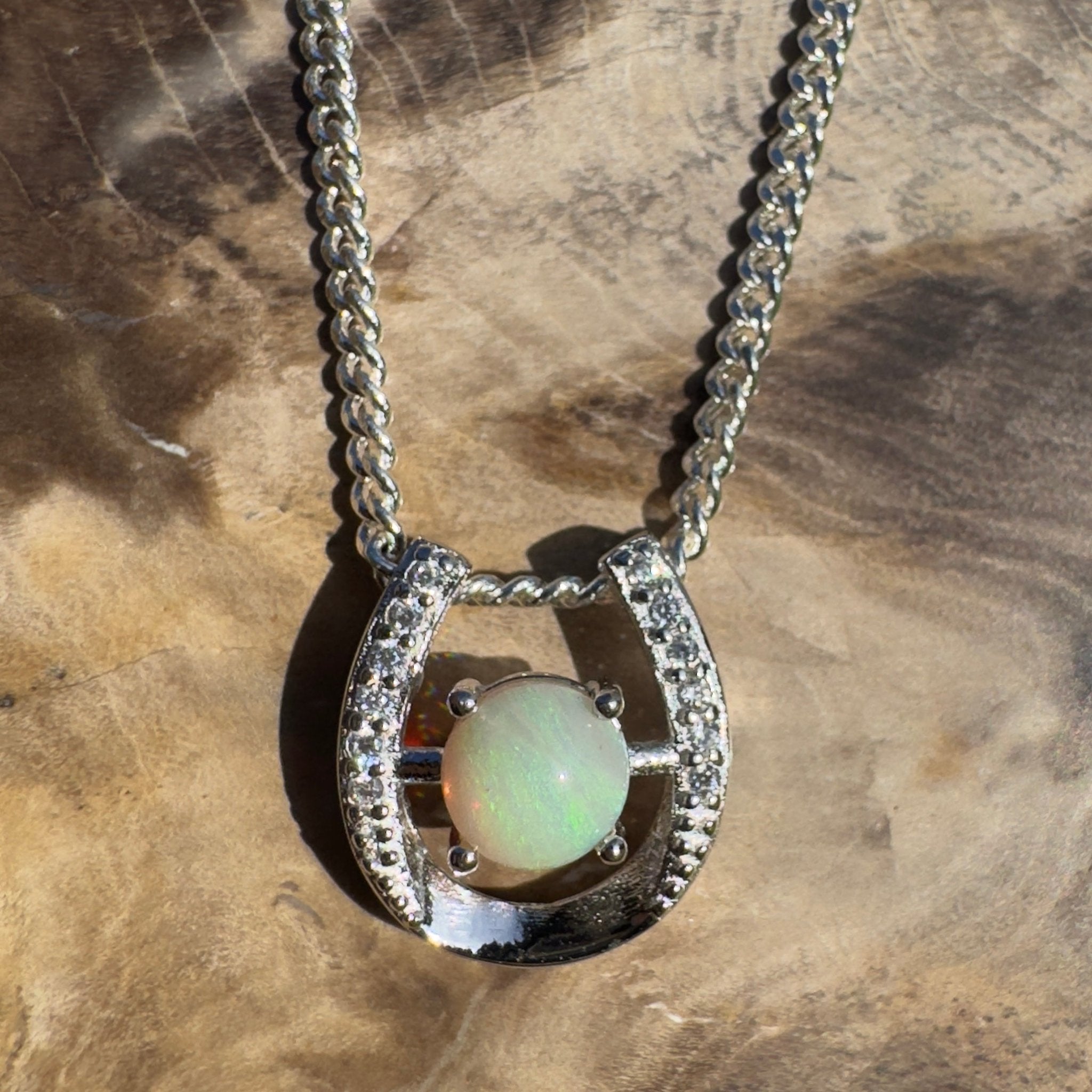 Outback Luck – 0.5ct Coober Pedy Opal 925 Silver Horseshoe Pendant