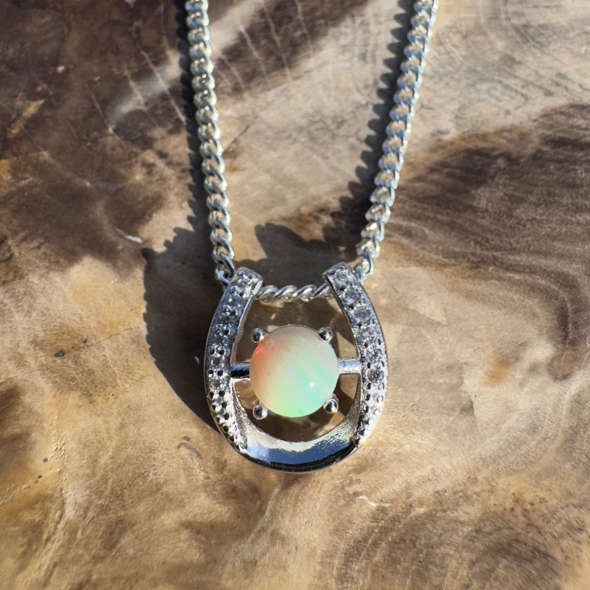 Outback Luck – 0.5ct Coober Pedy Opal 925 Silver Horseshoe Pendant