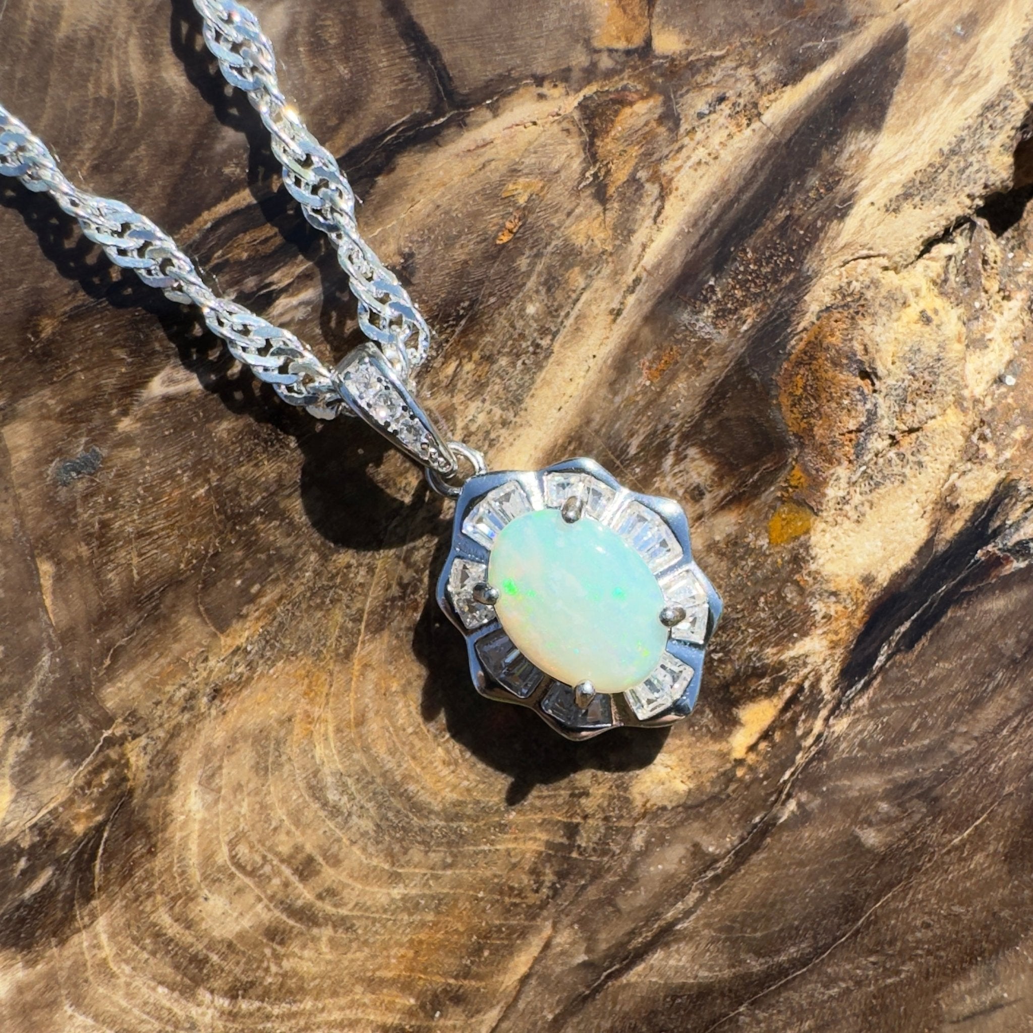 Port Lincoln Crest – 0.8ct Lightning Ridge Opal Pendant