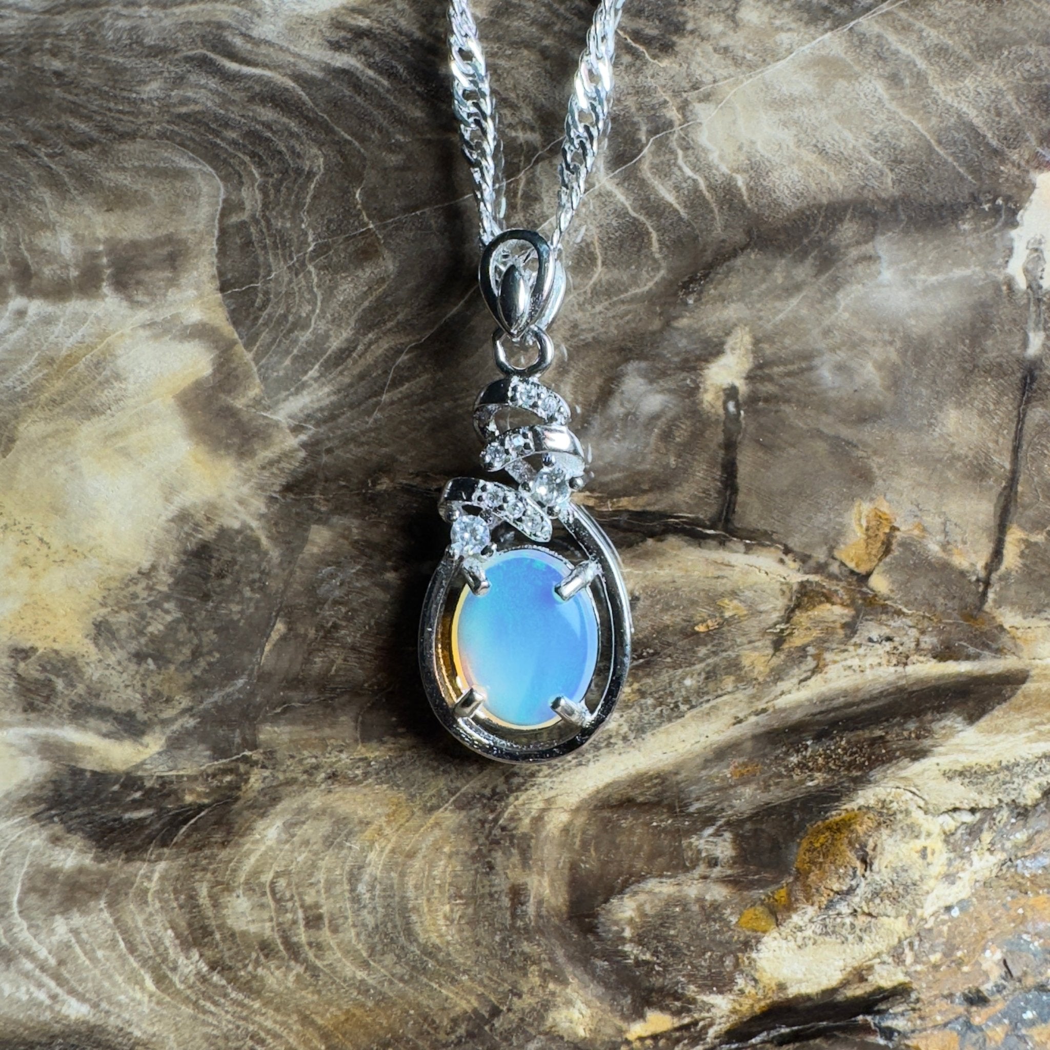 Port Phillip Drift ~ 0.8ct Lightning Ridge Opal 925 Silver Pendant