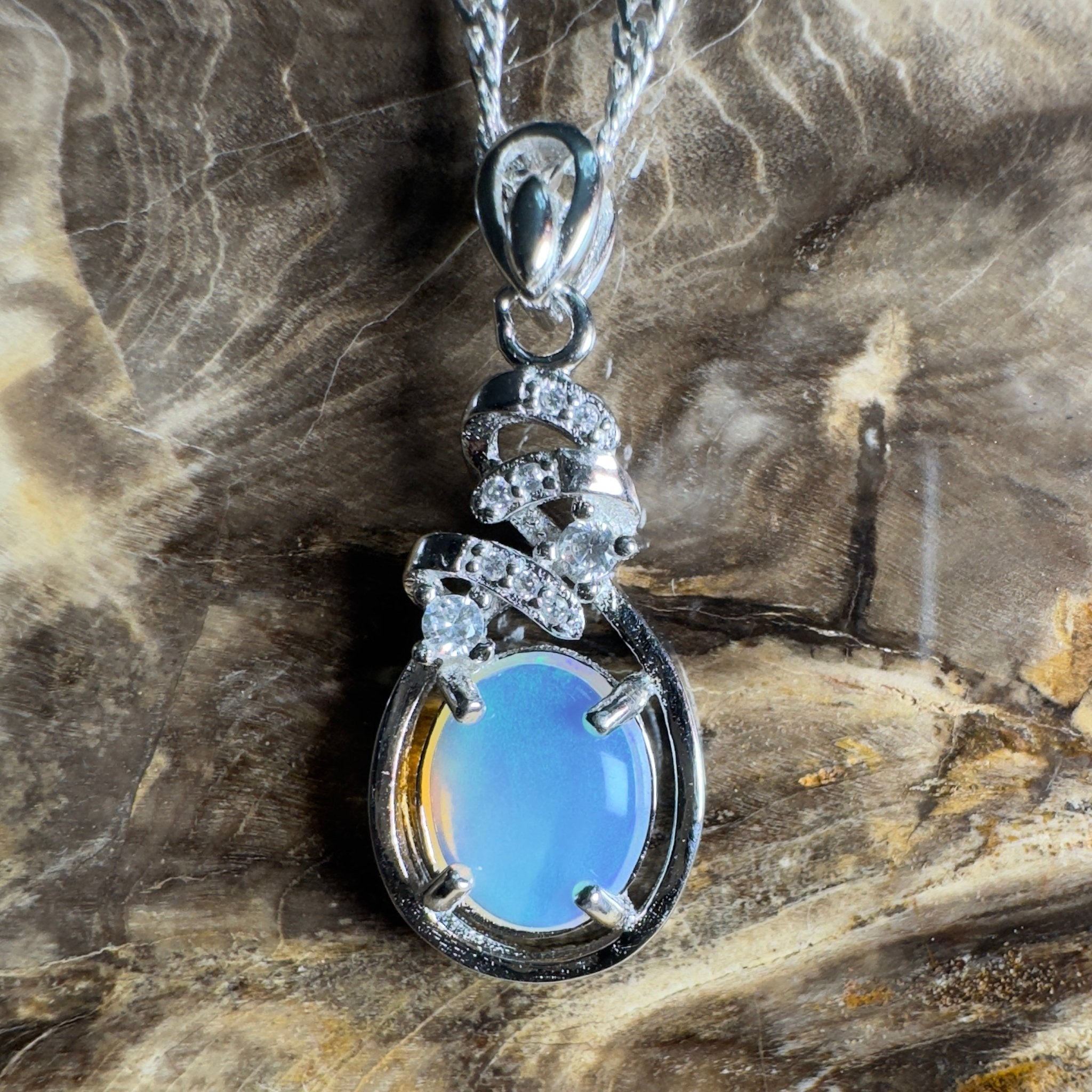 Port Phillip Drift ~ 0.8ct Lightning Ridge Opal 925 Silver Pendant