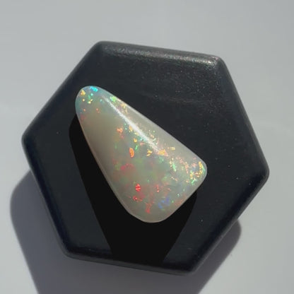 Lightning Ridge White Opal 3.2carat Solid Hand-Cut Luxury