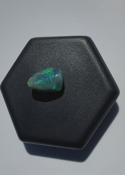 Lightning Ridge Semi Black Opal 0.8carat Solid Hand-Cut Luxury