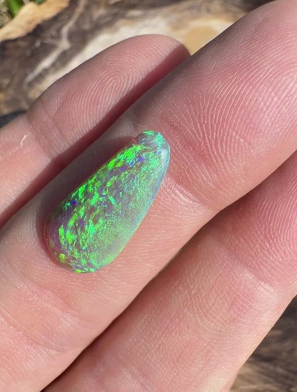 3.1ct Hand-Cut Solid Lightning Ridge Semi Black Opal