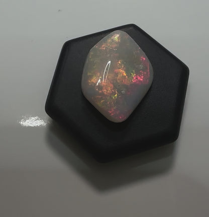 Coober Pedy Opal 4.8carat Solid Hand-Cut Luxury