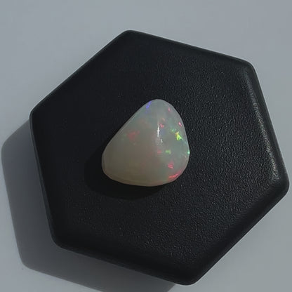 Coober Pedy Opal 1.9carat Solid Hand-Cut Luxury