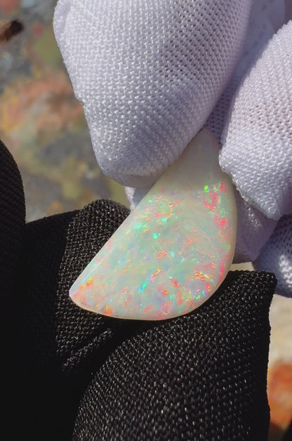 Coober Pedy Opal 3.9carat Solid Hand-Cut Luxury