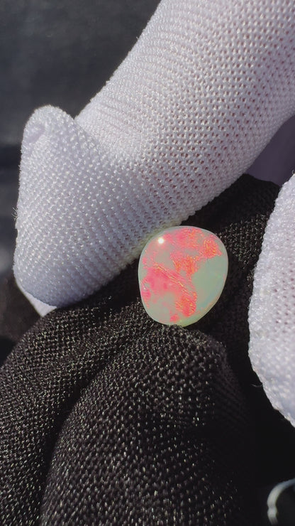 Lightning Ridge Opal Fire Stone Red 1.1 Carat Solid Hand-Cut Luxury