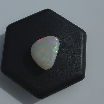 Coober Pedy Opal 1.9carat Solid Hand-Cut Luxury