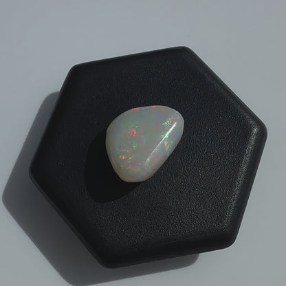 Coober Pedy Opal 1.9carat Solid Hand-Cut Luxury