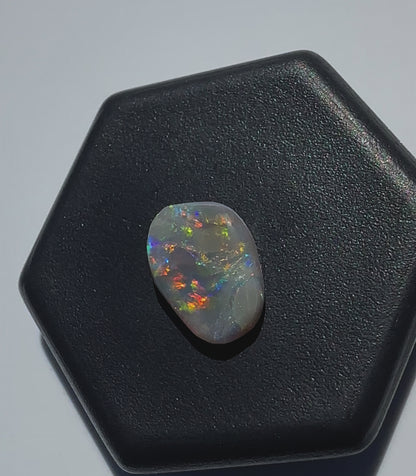 Lightning Ridge Semi Black Opal 0.8carat Solid Hand-Cut